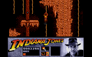 Indiana Jones and the Last Crusade: The Action Game (Atari ST) screenshot: Climbing ropes in the dark cavern.