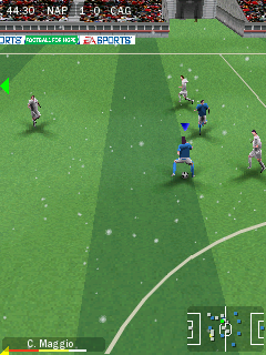 FIFA 09 (Symbian) screenshot: Doing a pirouette
