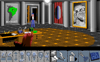 Flight of the Amazon Queen (Amiga) screenshot: The mad doctor's office.