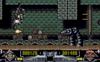 Dalek Attack (Atari ST) screenshot: Shooting at the first bosses, some fire-breathing snakes.