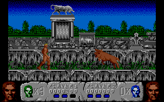 Altered Beast (Atari ST) screenshot: A monster is attacking