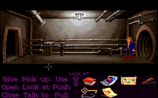 Monkey Island 2: LeChuck's Revenge (Amiga) screenshot: A odd modern looking tunnel on Phatt Island. (Monkey Island 2 Lite Mode)