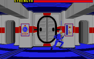 S.D.I. (Atari ST) screenshot: Running down the halls of the Russian Space Station.