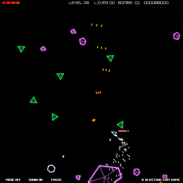 Vectoroids (Browser) screenshot: A Striker is firing missiles at me.