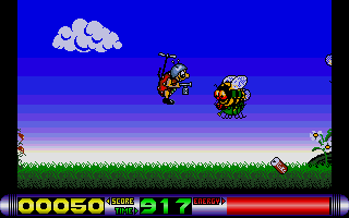 Bug Bash (Atari ST) screenshot: Flying bugs