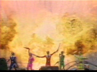 Saban's Power Rangers: Time Force (PlayStation) screenshot: Ka-booom!