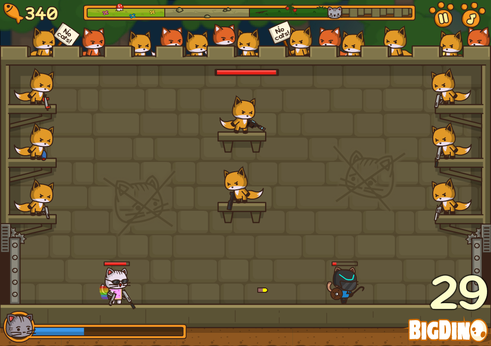 StrikeForce Kitty (Browser) screenshot: At the end of stage 3 you need to crush a metal door while being constantly attacked