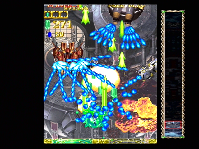 Espgaluda (PlayStation 2) screenshot: Under attack!