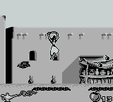Disney's Aladdin (Game Boy) screenshot: Jump over the hot coals or you will lose energy