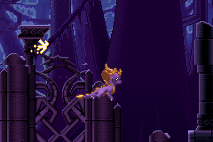 The Legend of Spyro: The Eternal Night (Game Boy Advance) screenshot: Gliding.