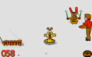 Garfield: Winter's Tail (Atari ST) screenshot: Odie is happy and I'm out of energy.