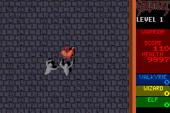 Gauntlet / Rampart (Game Boy Advance) screenshot: Gauntlet: the first enemies you see are ghosts.