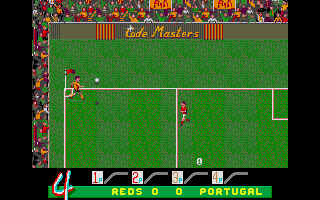 Italia 1990 (Atari ST) screenshot: Let's get the ball back in play