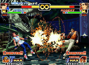 The King of Fighters '99: Millennium Battle (Neo Geo) screenshot: Yuri and Robert threw simultaneously their Haou Shou Kou Kens, causing a damaging double COUNTER.
