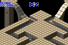 Marble Madness / Klax (Game Boy Advance) screenshot: Marble Madness: you can move fast through the maze as there is no fear of falling off.