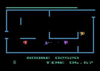 K-Razy Shoot-Out (Atari 8-bit) screenshot: Attempting to blast an enemy