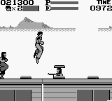 Kung' Fu Master (Game Boy) screenshot: On a train