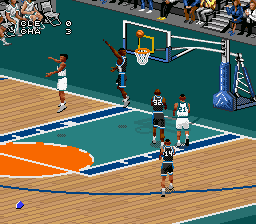 NBA Live 98 (SNES) screenshot: Trying to make the shot.