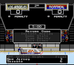 NHL '94 (SNES) screenshot: During intermissions, the game will flash up randomly generated scores from other action in the league, and even sometimes show you a highlight or two.