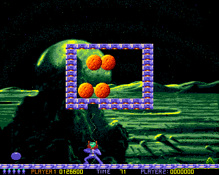 Ooops Up (Amiga) screenshot: You can destroy bricks with your weapon. It's necessary to win this level.