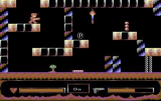 Twierdza (Commodore 64) screenshot: Worm on the patch for extra ammo