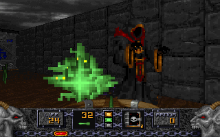 Heretic (DOS) screenshot: A close-up view of a Disciple of D'Sparil.