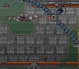 Axelay (SNES) screenshot: Trying to destroy this thing with missiles
