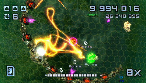 Super Stardust Portable (PSP) screenshot: Tickling the boss of the jungle planet
