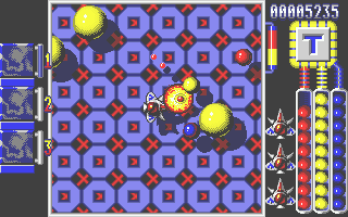 Quartz (Atari ST) screenshot: Almost completed red/yellow/blue columns to get power-up