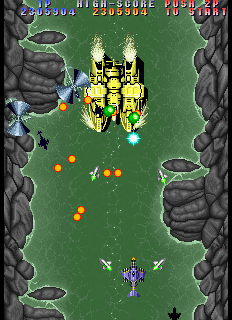 Twin Cobra II (Arcade) screenshot: Armored boat
