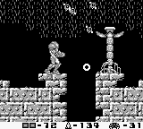 Metroid II: Return of Samus (Game Boy) screenshot: A large plant shoots tiny attackers