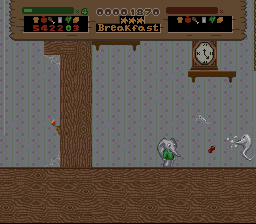 Packy & Marlon (SNES) screenshot: ... you have to fight a ghost.