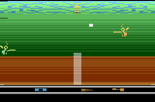 Bee-Ball (Atari 2600) screenshot: The bee is sending the ball over the net.