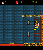 Roko-Loko no Castelo do Ratozinger (J2ME) screenshot: Roko carrying his guitar on his back.