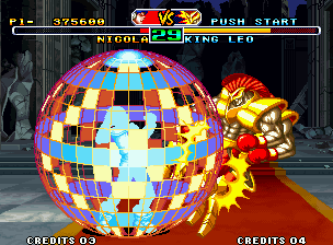 Savage Reign (Neo Geo) screenshot: Nicola gets to connect his super move Lazer of Hell, in a successful attempt to hit-damage King Leo!