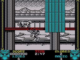 Shadow Dancer (ZX Spectrum) screenshot: You can jump up very high to reach higher levels and also jump back down