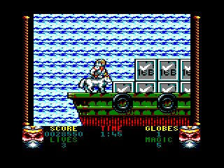 Shadow Dancer (Amstrad CPC) screenshot: Standing on a cargo boat