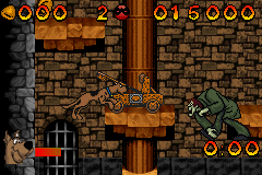 Scooby-Doo and the Cyber Chase (Game Boy Advance) screenshot: Against... Hunchback of Notre Dame, is that you.. nops... it's The Creeper.