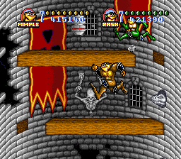 Battletoads in Battlemaniacs (SNES) screenshot: Descending into the depths of the castle tower