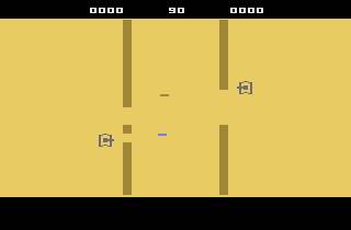2005 MiniGame MultiCart (Atari 2600) screenshot: M-4: Two tanks duking it out.