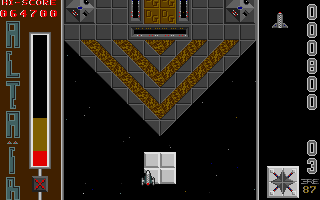 Altaïr (Atari ST) screenshot: You have acquired the missile composing the square below you, and you are entering the enemy area...