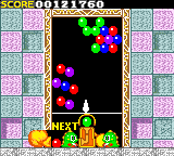 Bust-A-Move (Game Gear) screenshot: Hitting a sensitive spot causes a lot of bubbles to fall