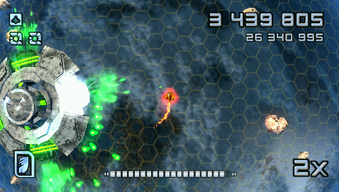 Super Stardust Portable (PSP) screenshot: Pissing off the boss of the first planet