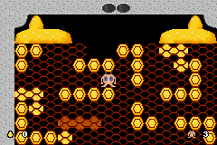 Ultimate Arcade Games (Game Boy Advance) screenshot: BeeKeeper