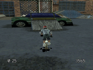 Dave Mirra Freestyle BMX: Maximum Remix (PlayStation) screenshot: Car ramp