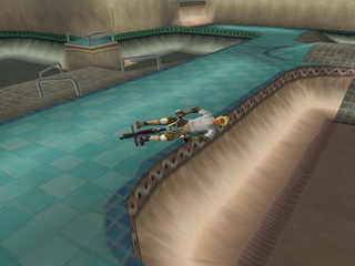 Dave Mirra Freestyle BMX: Maximum Remix (PlayStation) screenshot: School pool