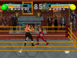 WWF in Your House (PlayStation) screenshot: Exchanging punches.