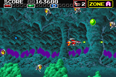 Darius R (Game Boy Advance) screenshot: The bubbles increase to power of the weapon with the same colour.