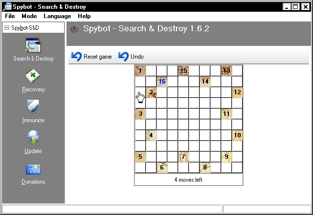 Spybot: Search & Destroy (included game) (Windows) screenshot: Working my way around the board