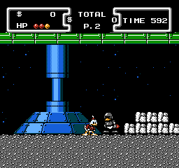 Disney's DuckTales (NES) screenshot: Robot on the moon.